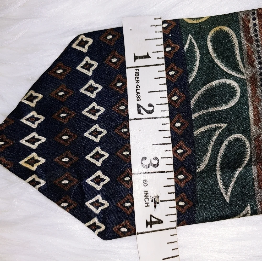 Vintage Oscar De La Renta Paisley Tie 56